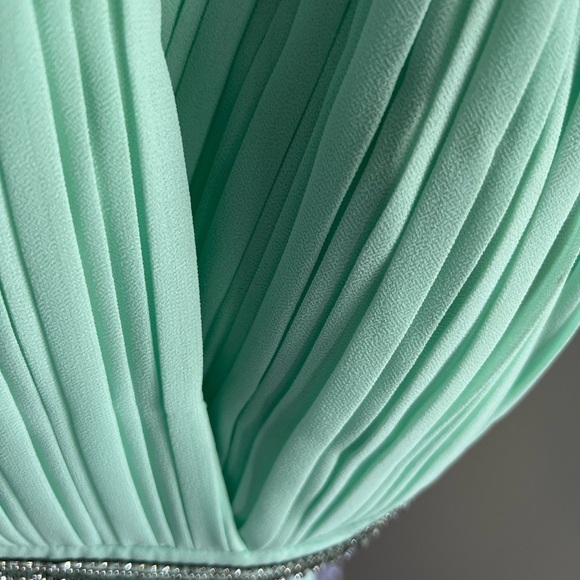 Marciano Mint Green Dress for special events - Picture 7 of 8